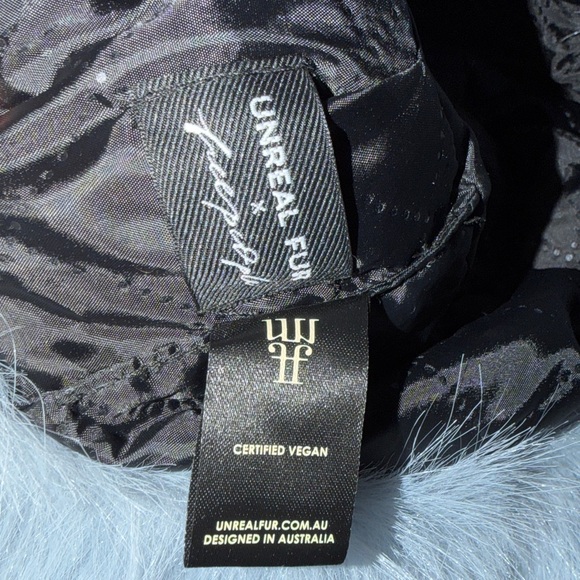 Free people X Unreal Fur ICE Queen Bucket hat - Picture 9 of 9